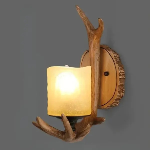 Lanterne murale corne de bois fixée